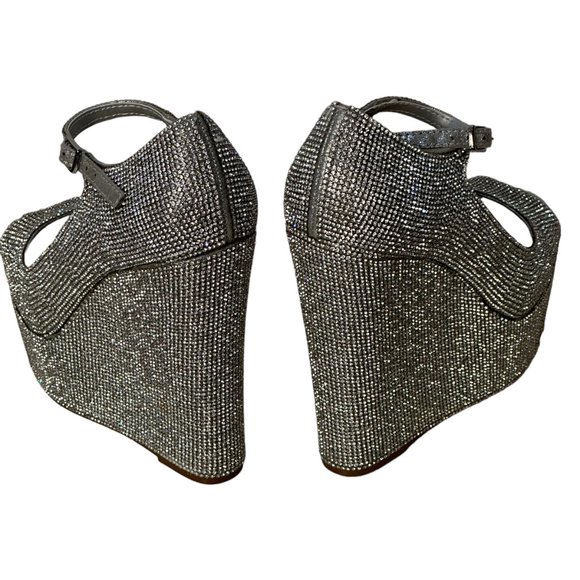 (9-228) Steve Madden Silver Rhinestone Platform Wedge Heels - Picture 8 of 14